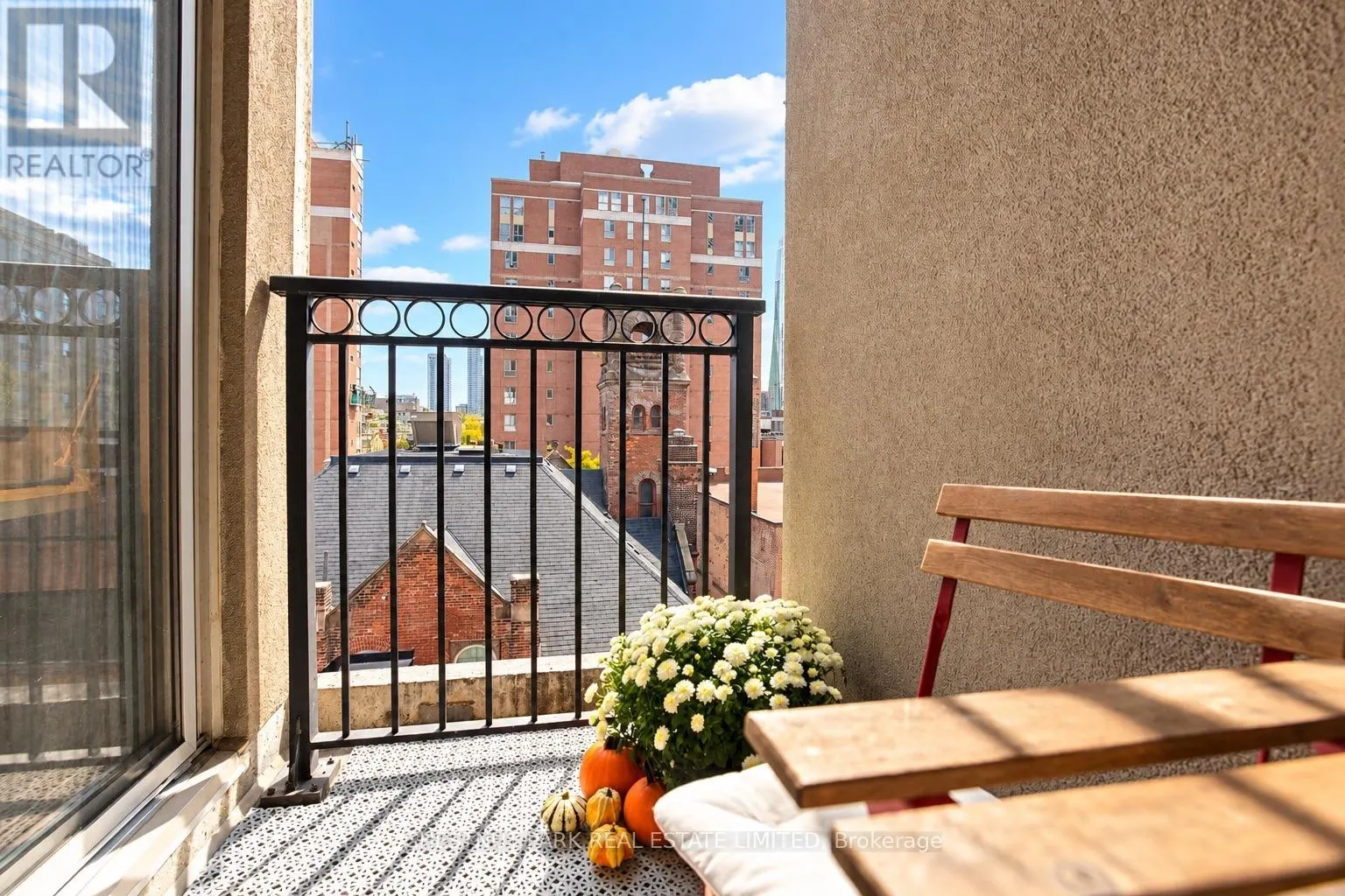 609 - 115 RICHMOND STREET E