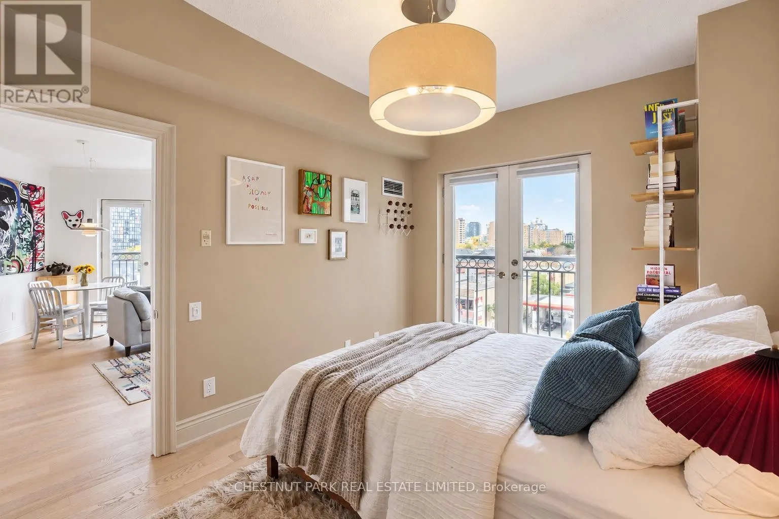 609 - 115 RICHMOND STREET E