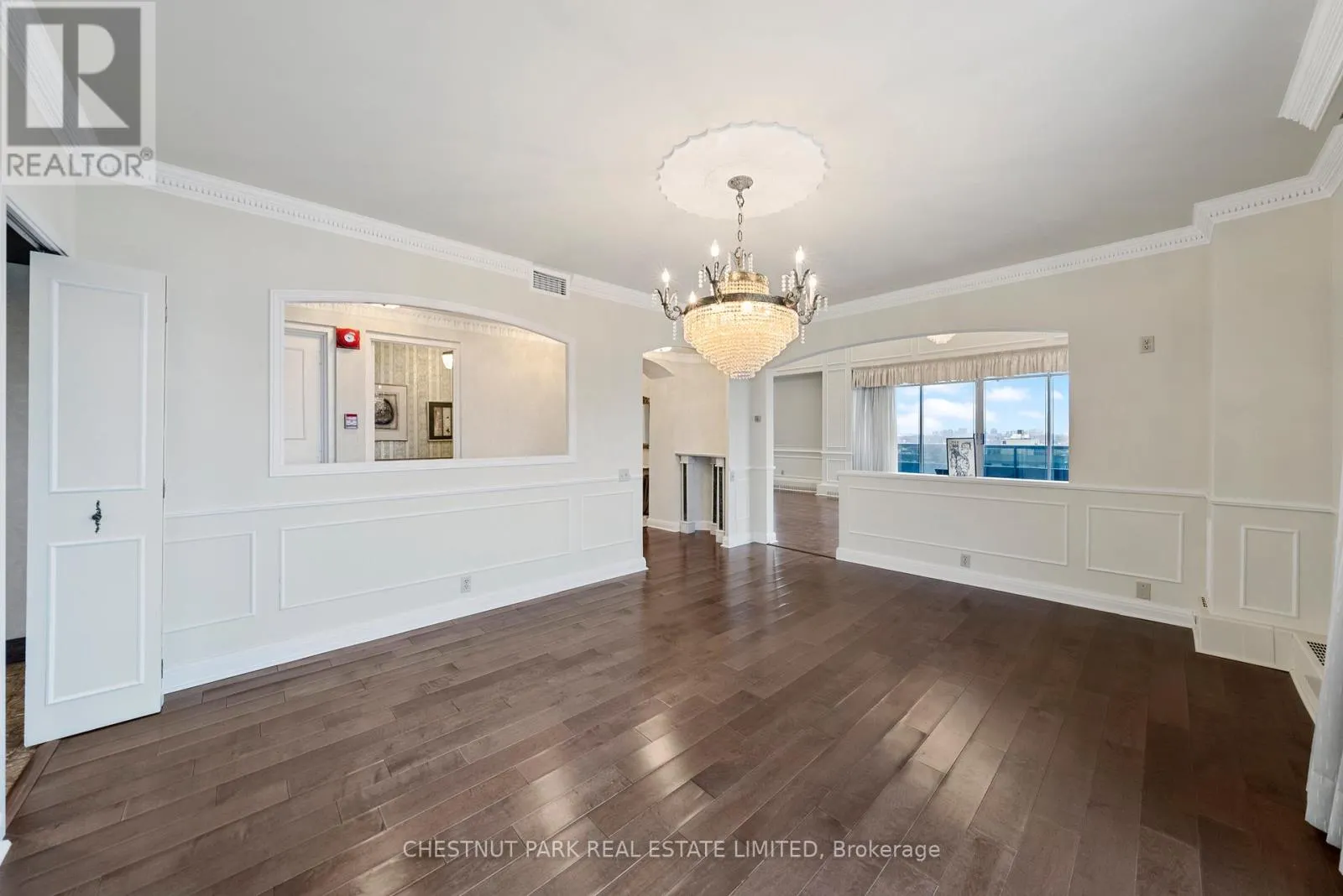 PH 1 - 2600 BATHURST STREET