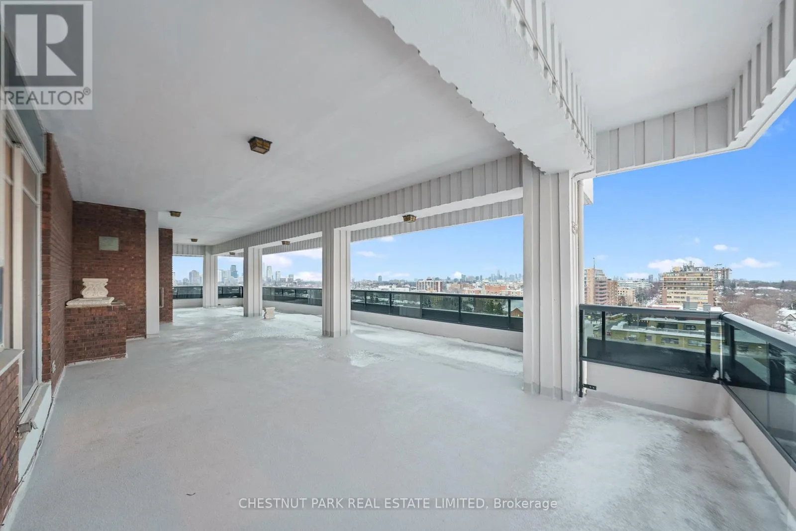 PH 1 - 2600 BATHURST STREET