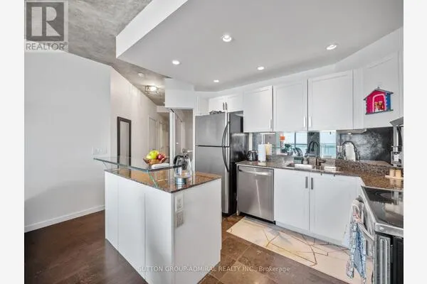 2103 - 218 QUEENS QUAY BOULEVARD W