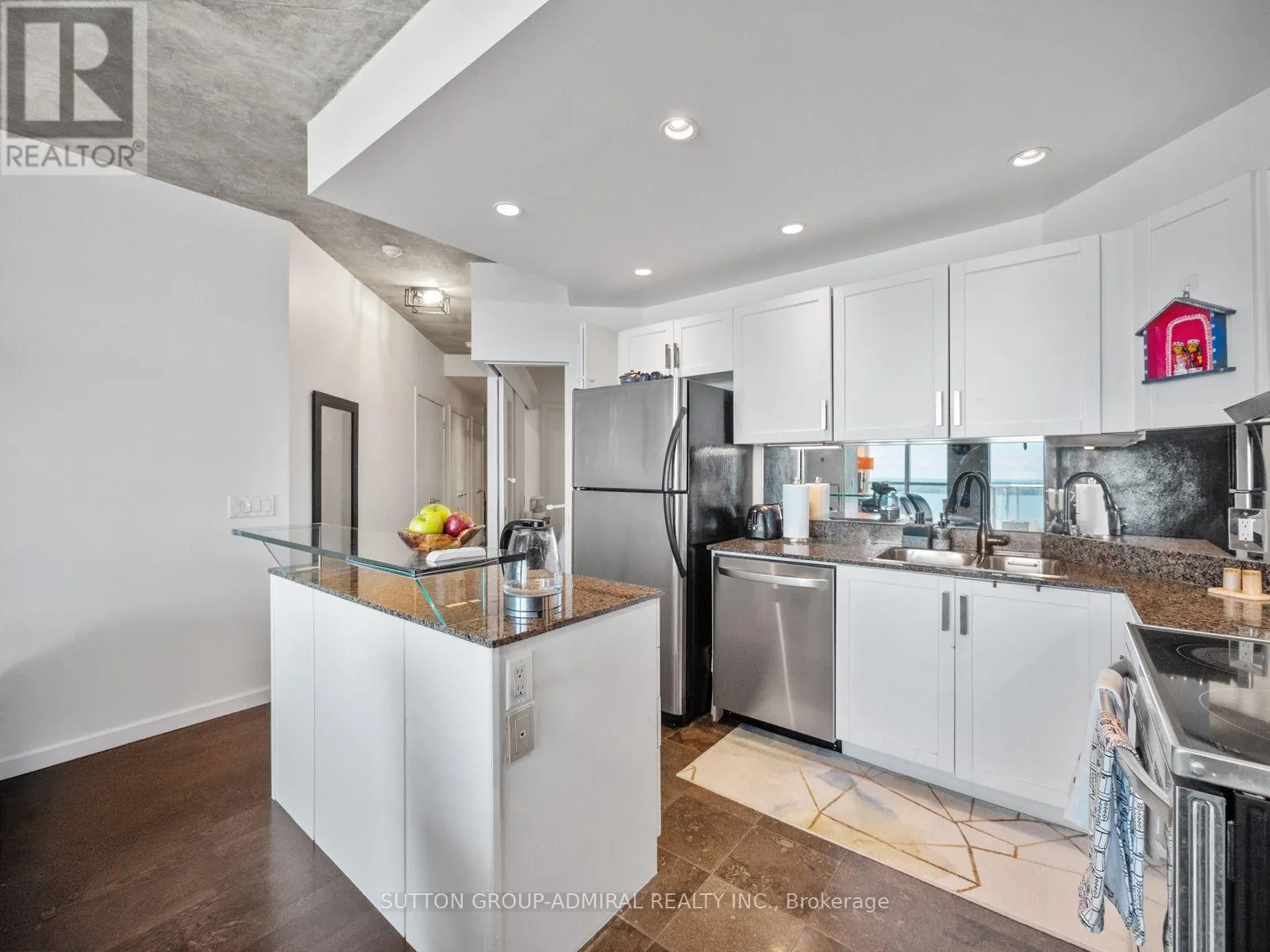 2103 - 218 QUEENS QUAY BOULEVARD W