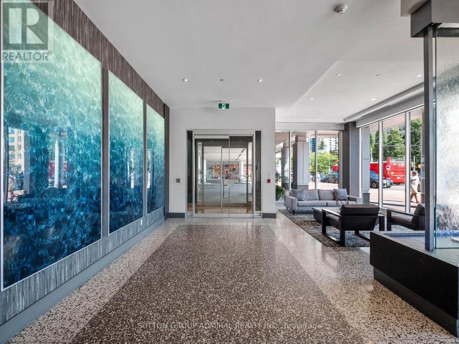 2103 - 218 QUEENS QUAY BOULEVARD W