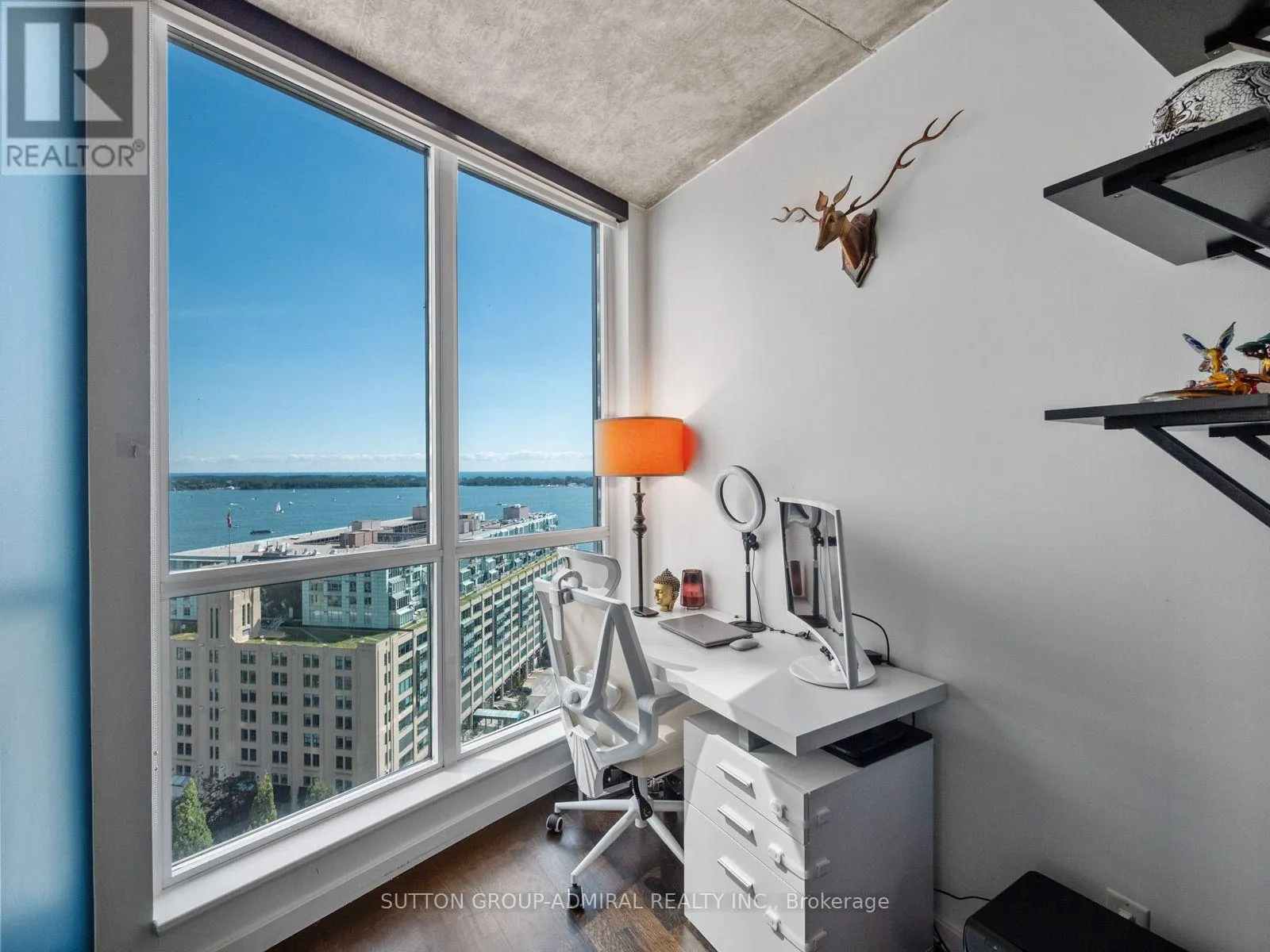 2103 - 218 QUEENS QUAY BOULEVARD W