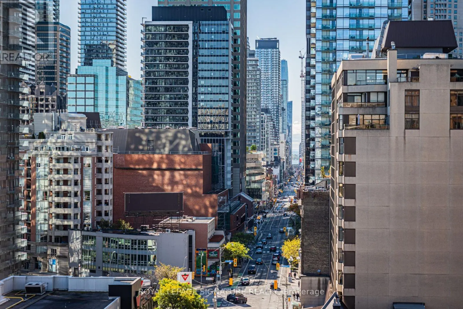 1002 - 980 YONGE STREET