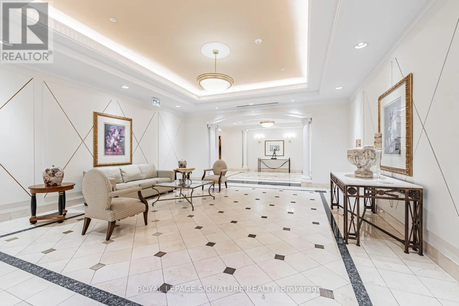 1002 - 980 YONGE STREET