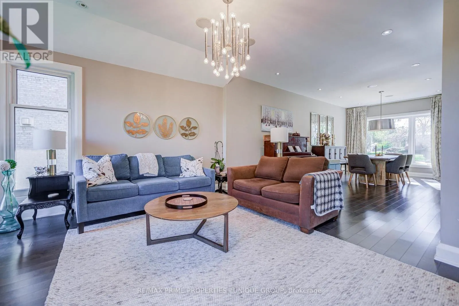 24 CEDARBANK CRESCENT
