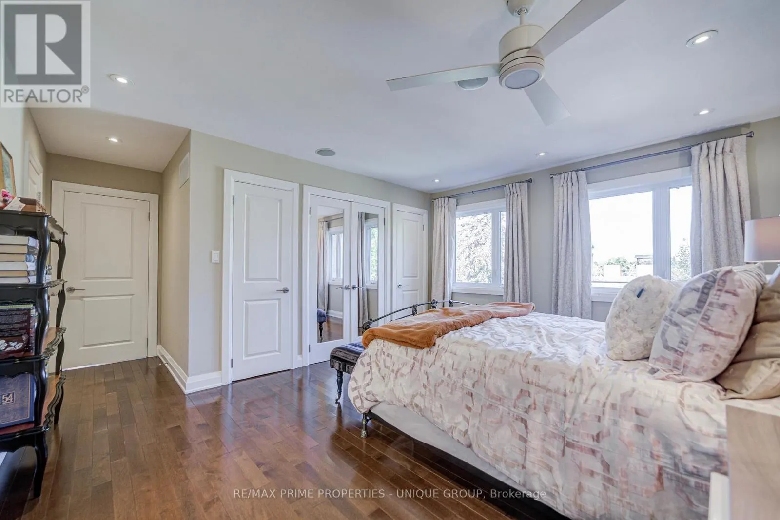 24 CEDARBANK CRESCENT