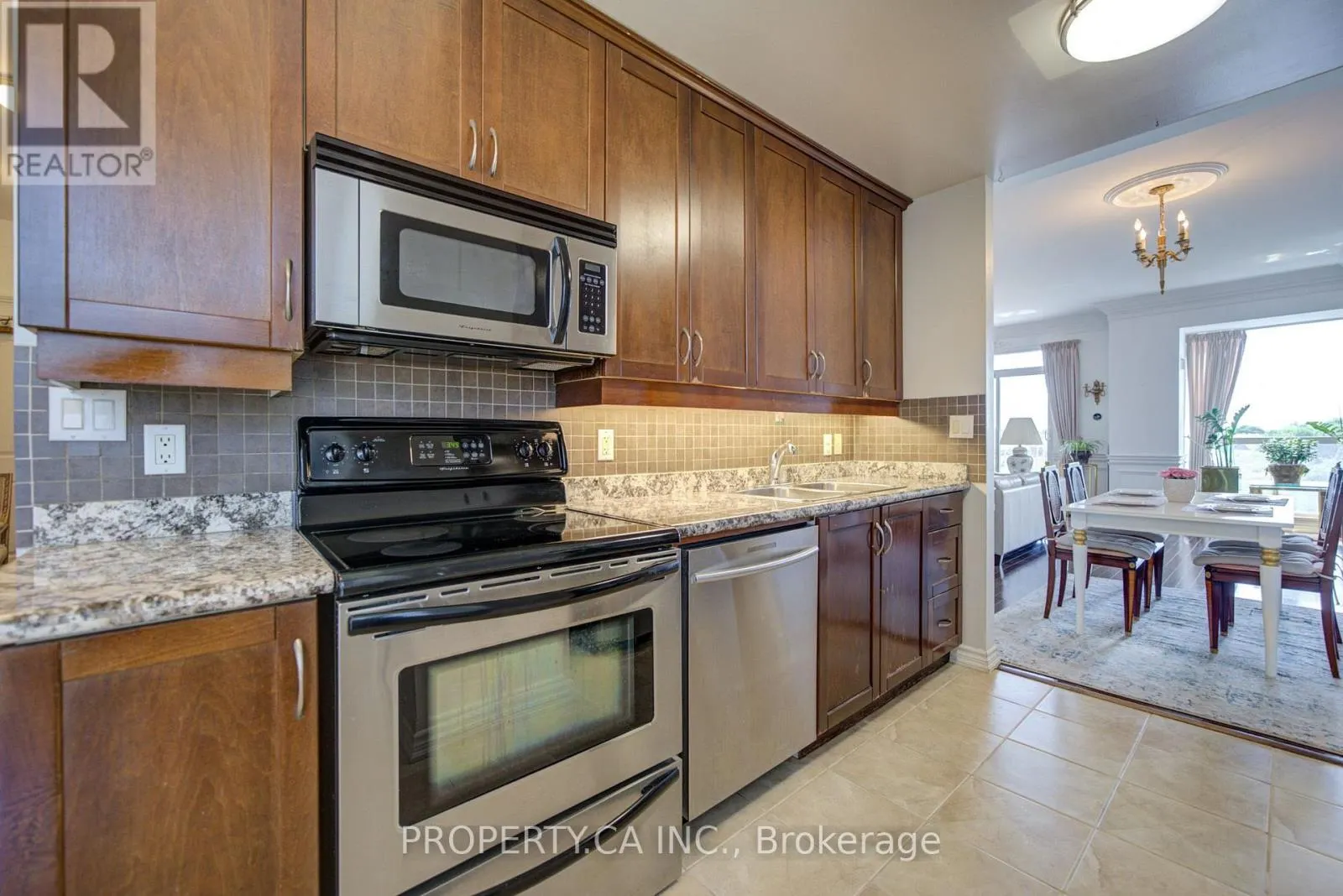 609 - 4200 BATHURST STREET