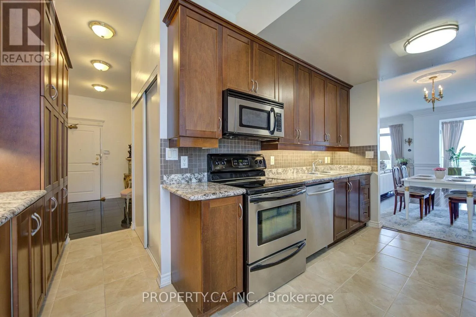 609 - 4200 BATHURST STREET