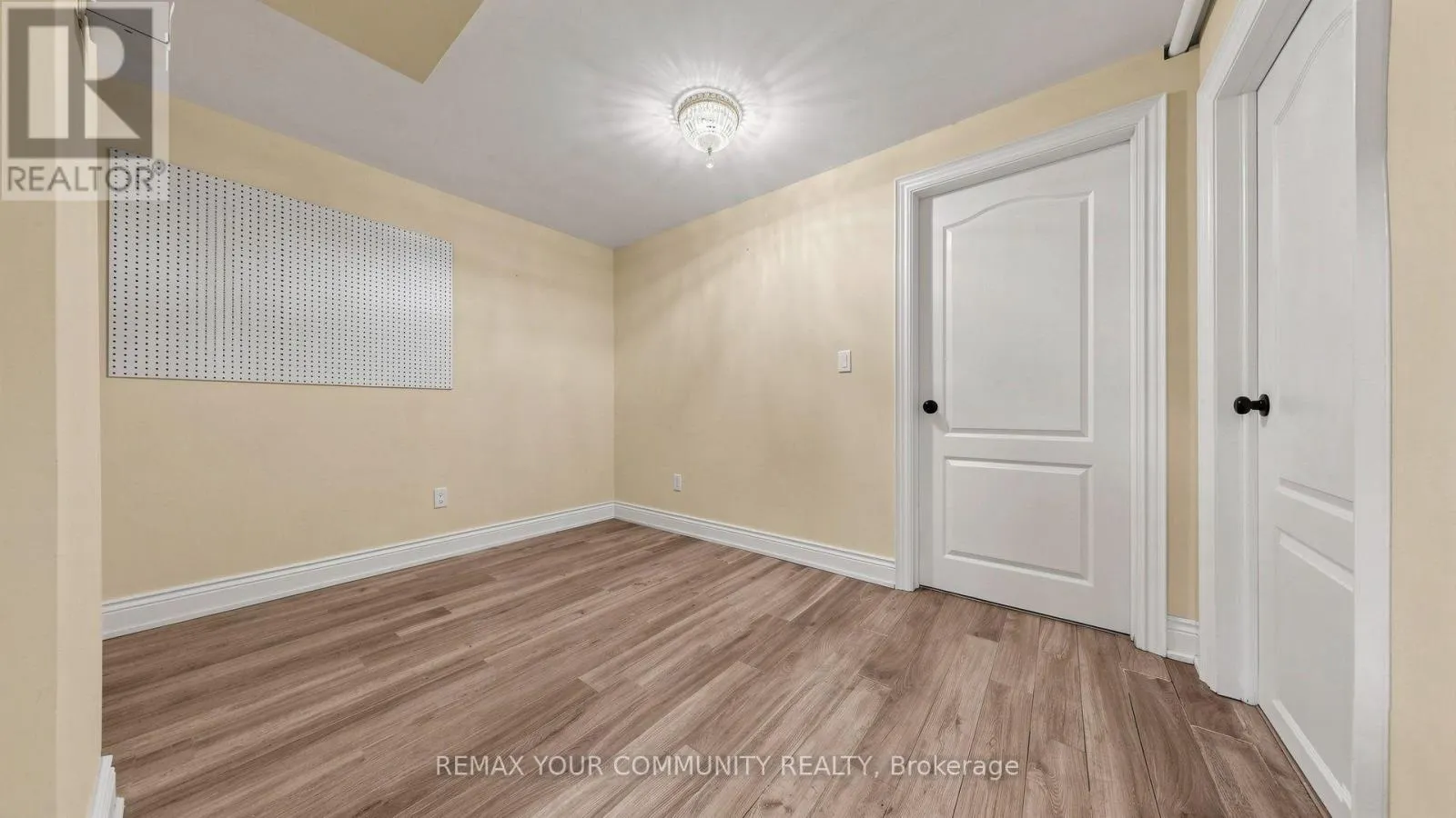 15 COLWICK DRIVE