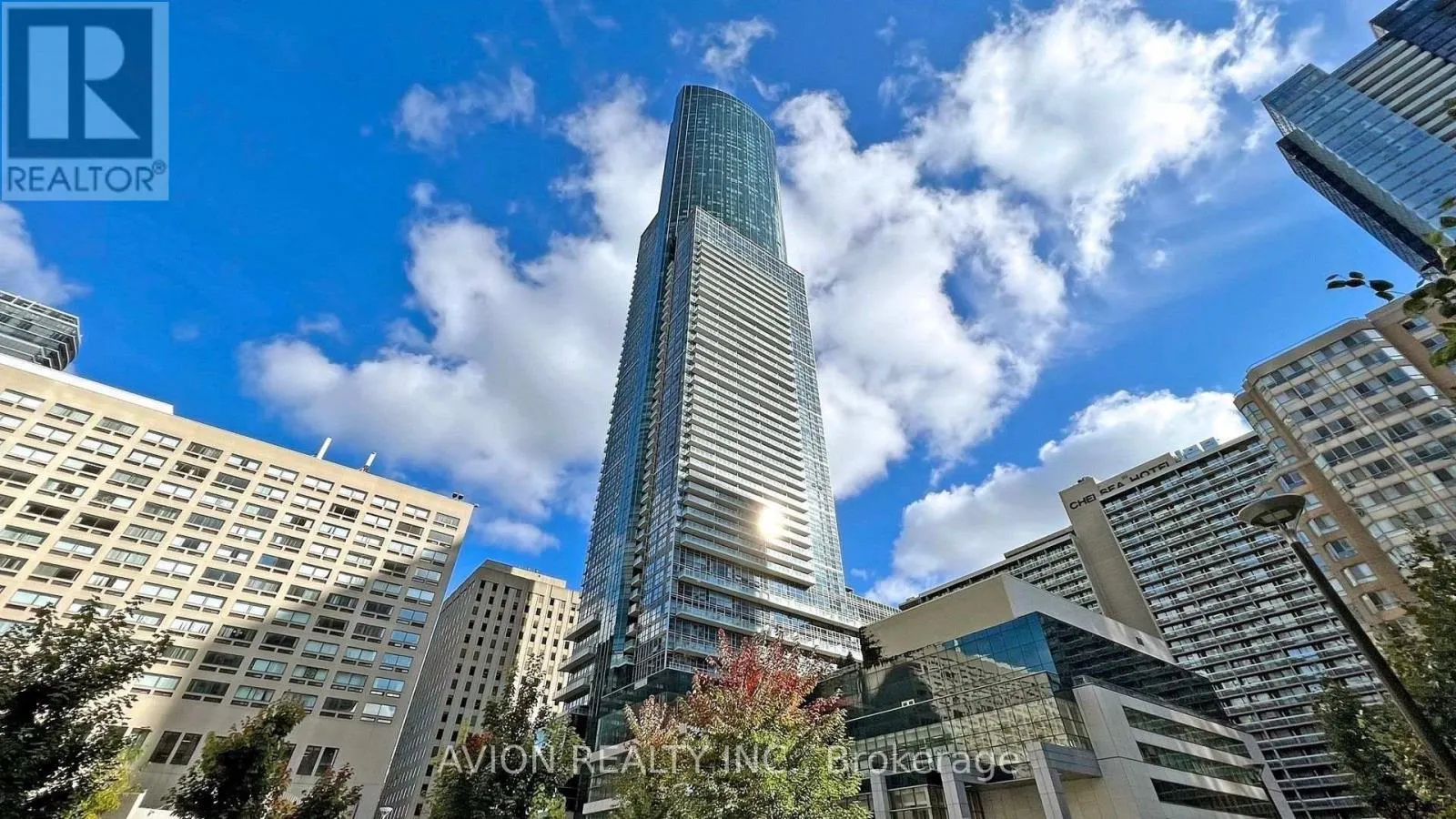 5716 - 386 YONGE STREET