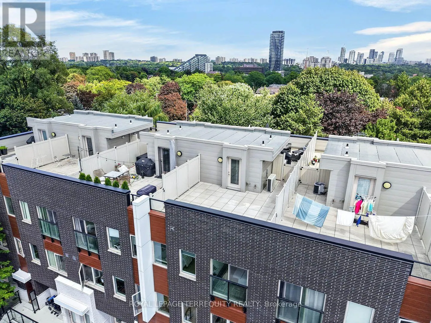 16 - 780 SHEPPARD AVENUE E