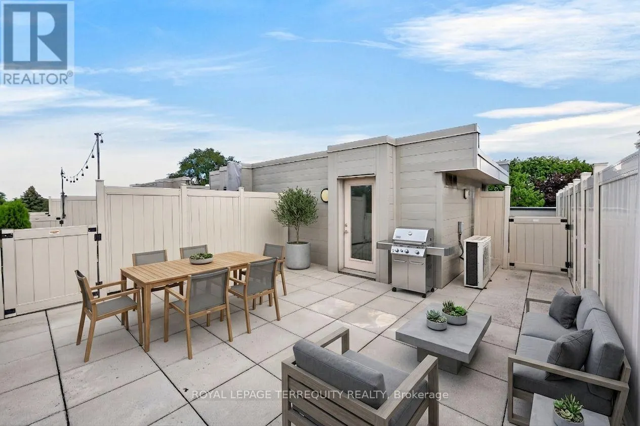 16 - 780 SHEPPARD AVENUE E