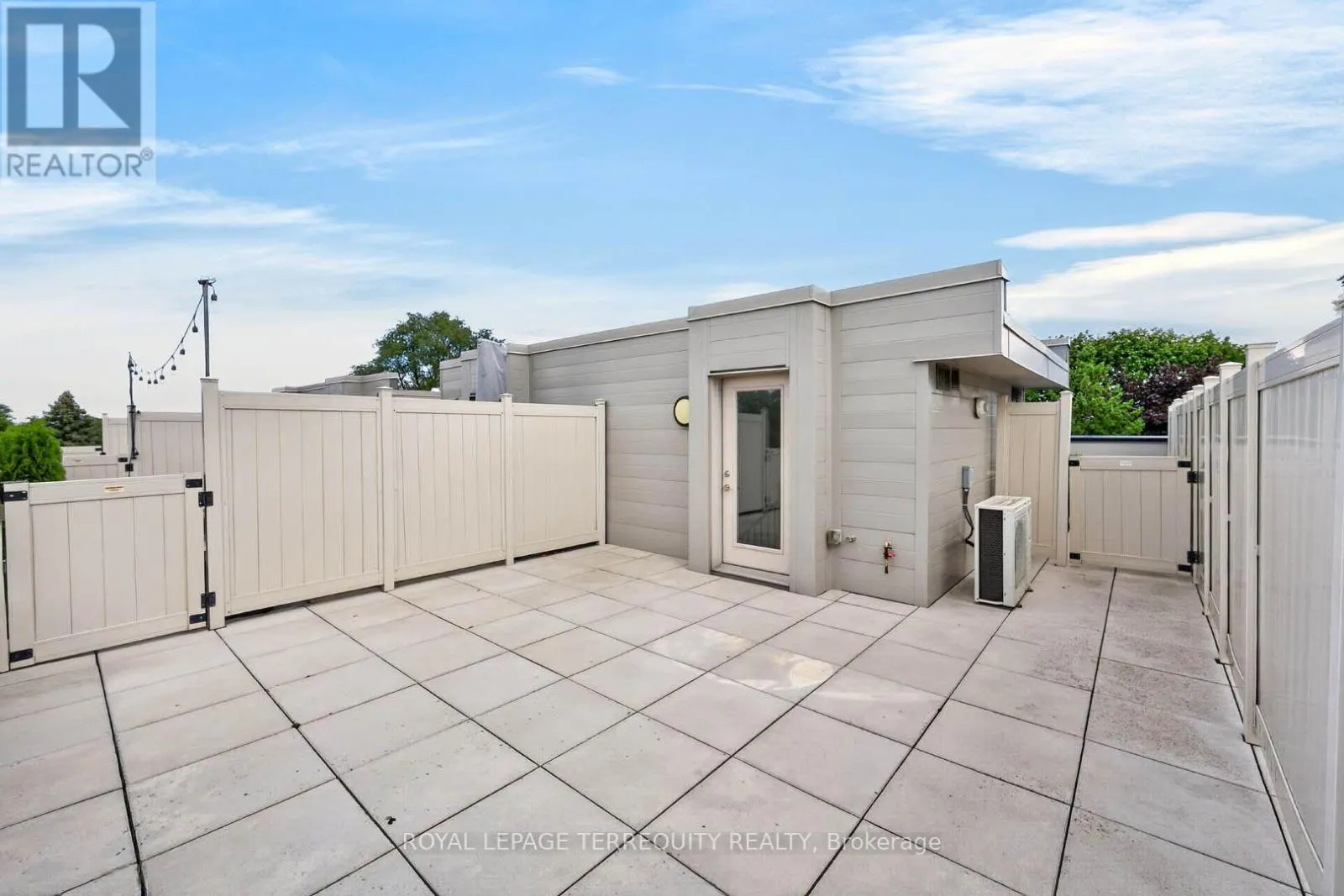 16 - 780 SHEPPARD AVENUE E