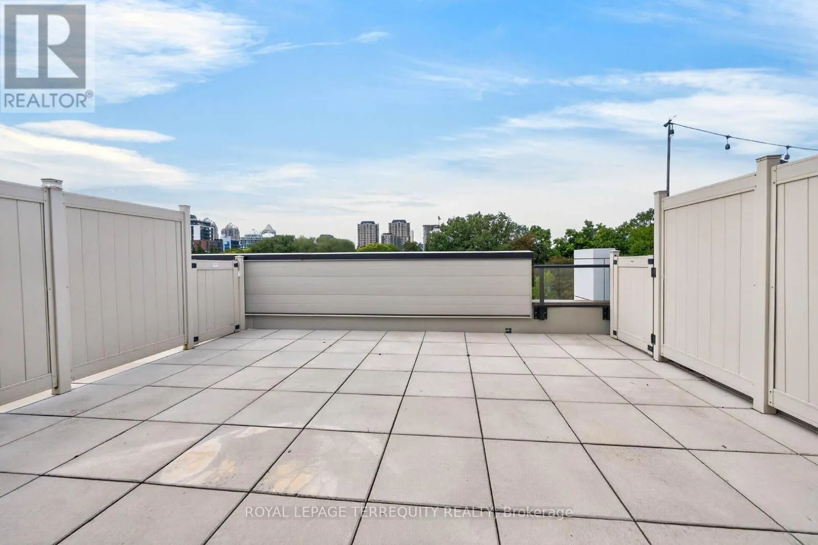 16 - 780 SHEPPARD AVENUE E