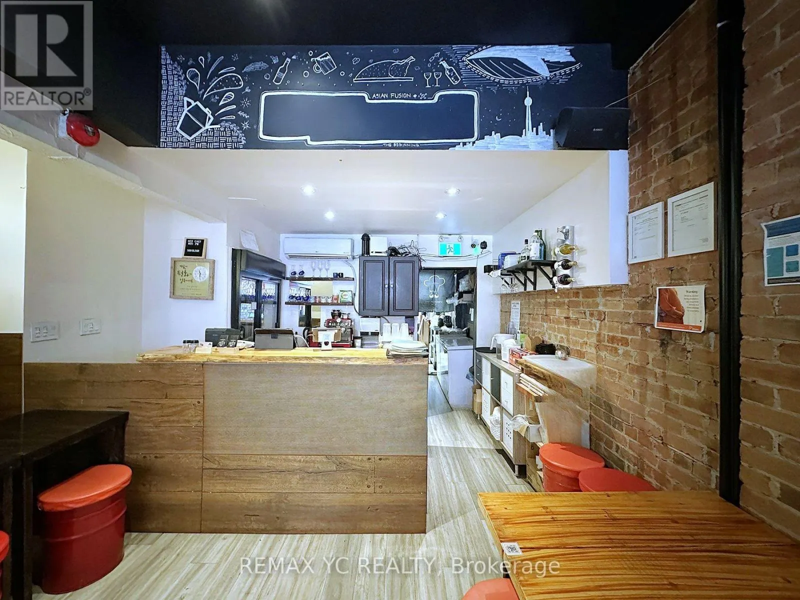 599 BLOOR STREET W