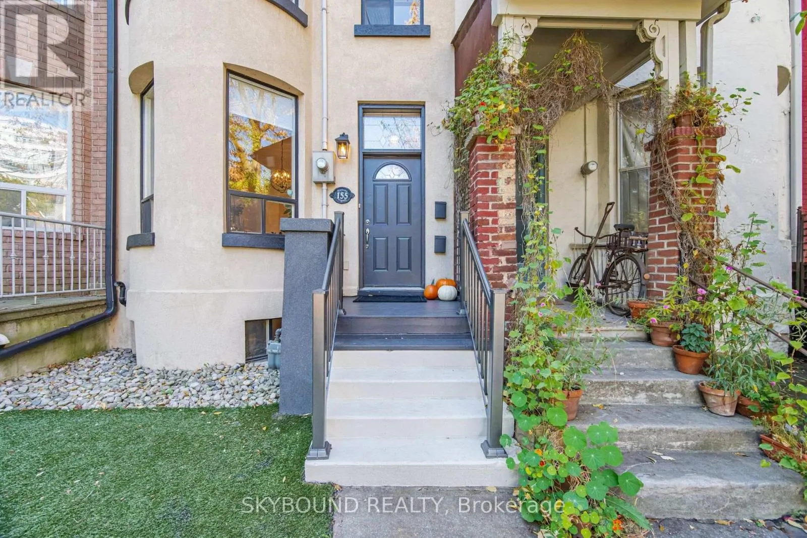 155 NIAGARA STREET