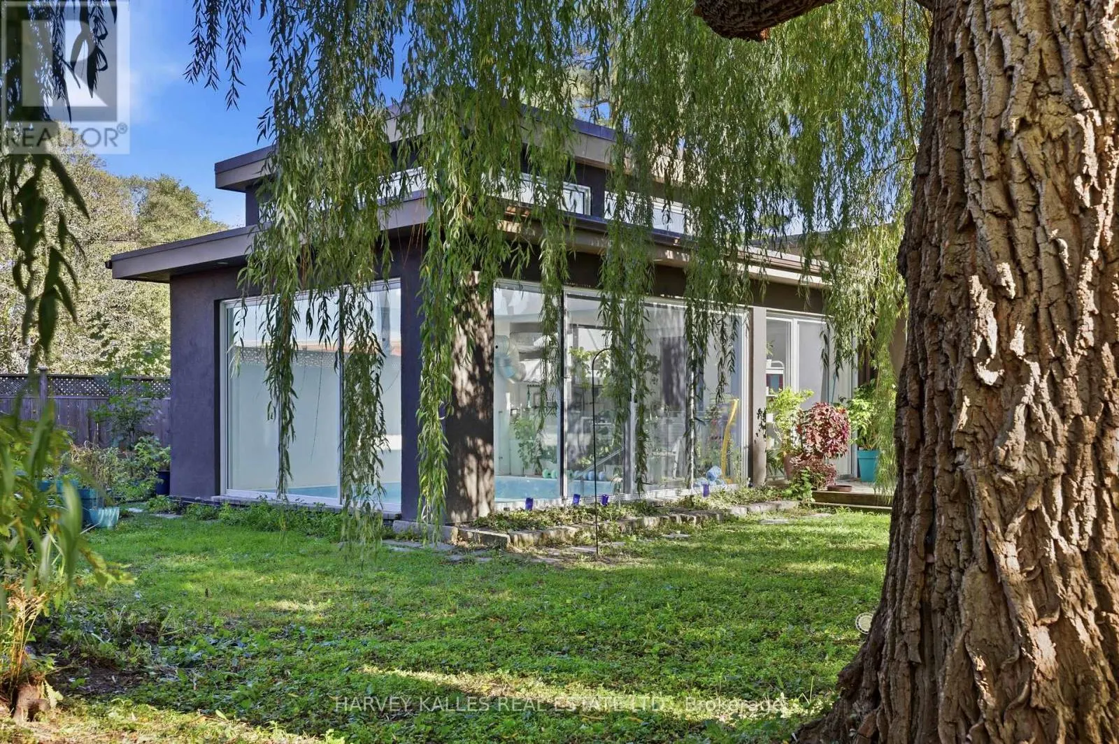 41 HURLINGHAM CRESCENT