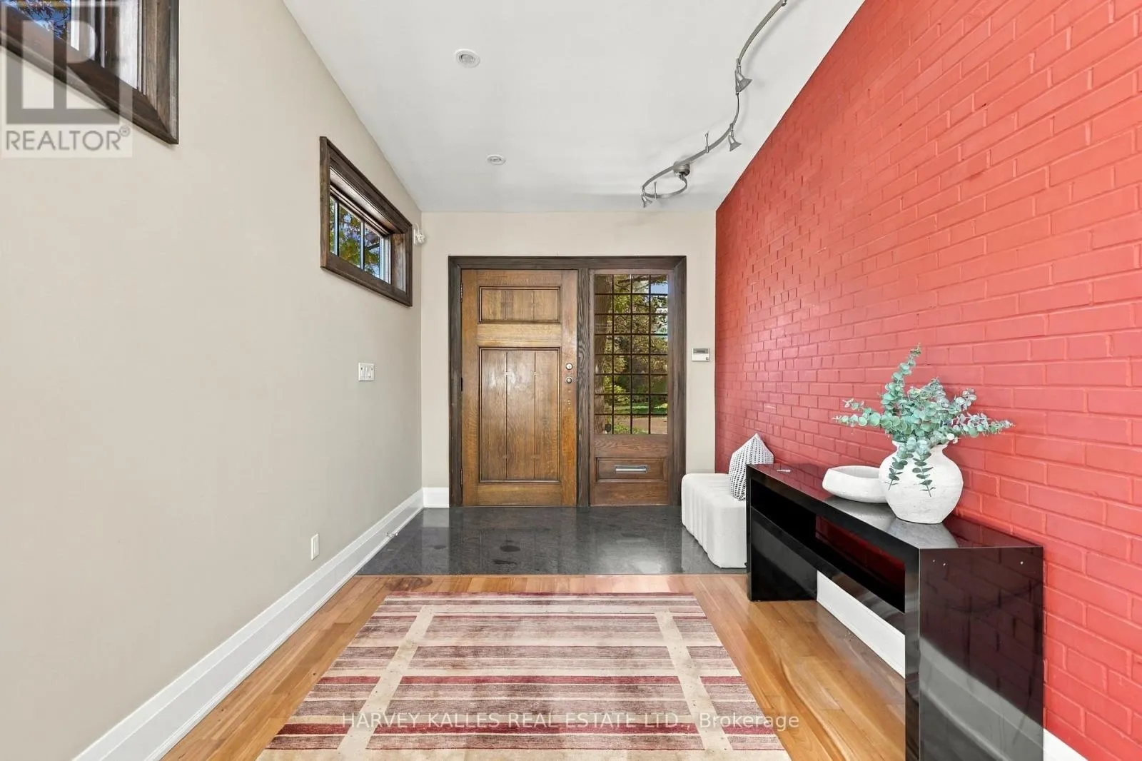 41 HURLINGHAM CRESCENT