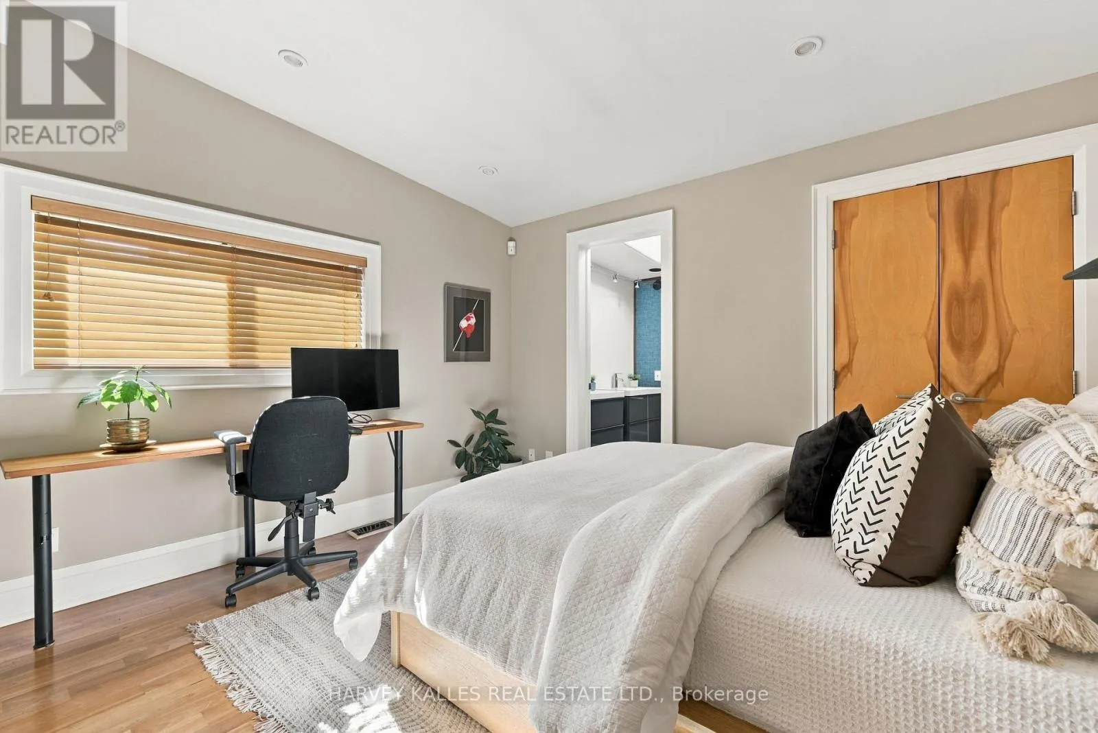 41 HURLINGHAM CRESCENT