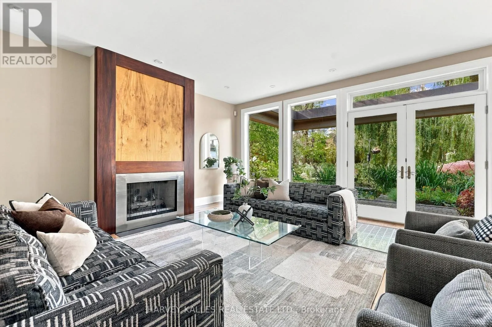 41 HURLINGHAM CRESCENT
