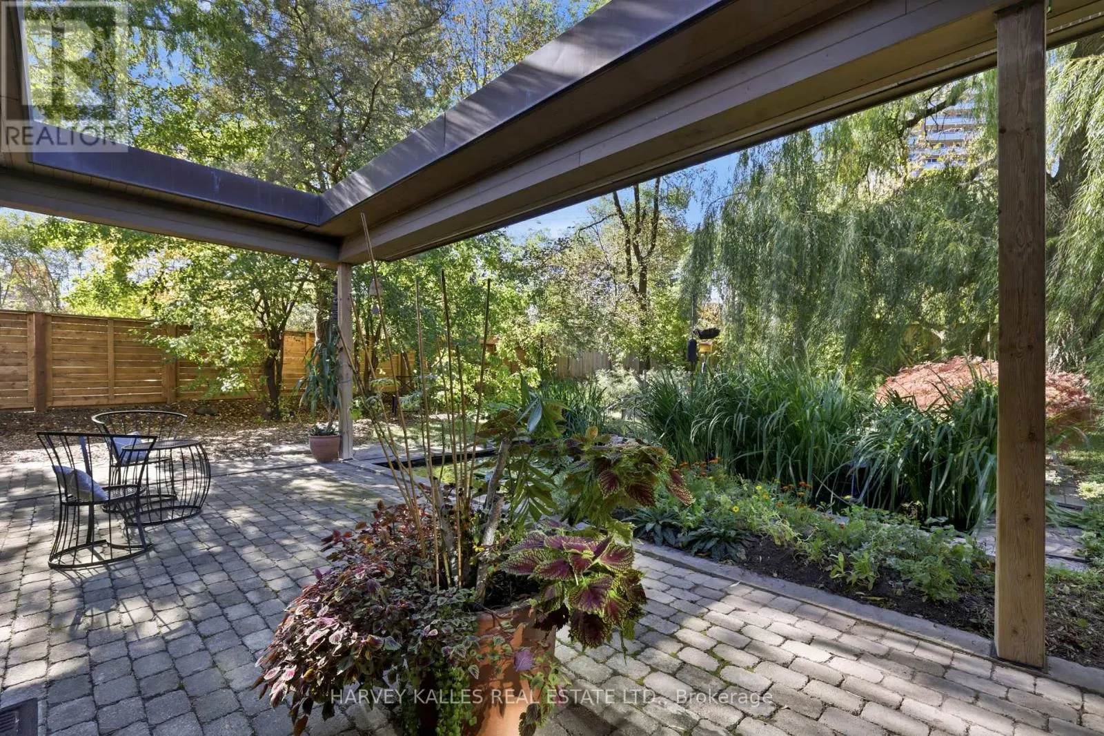 41 HURLINGHAM CRESCENT