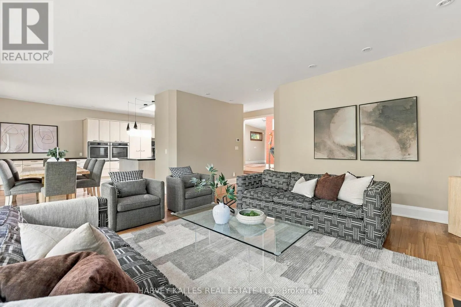 41 HURLINGHAM CRESCENT