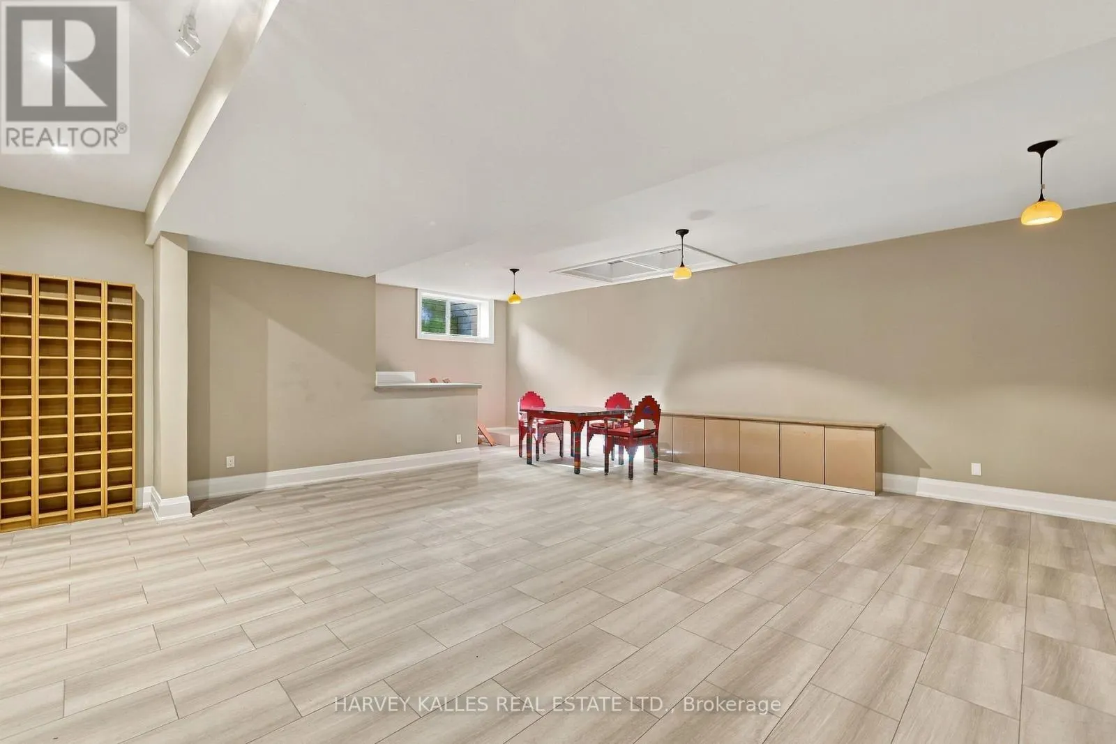 41 HURLINGHAM CRESCENT