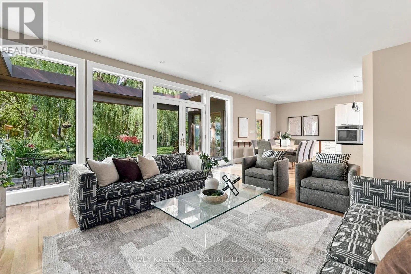 41 HURLINGHAM CRESCENT