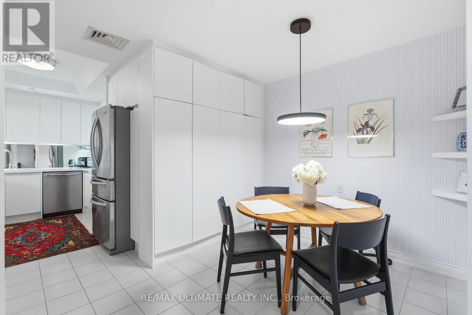 1105 - 211 QUEENS QUAY W