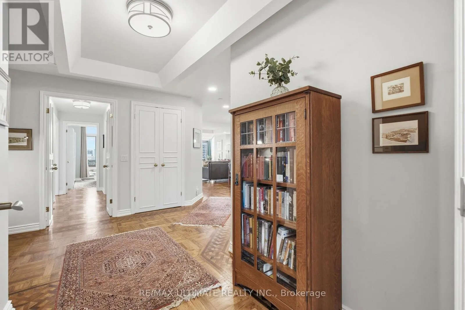 1105 - 211 QUEENS QUAY W