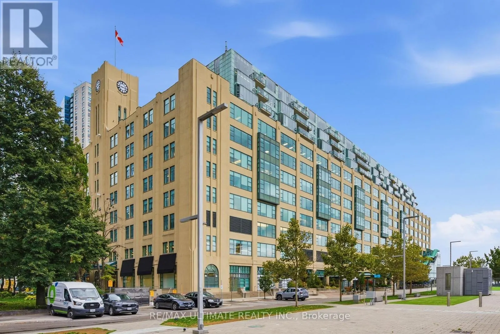 1105 - 211 QUEENS QUAY W