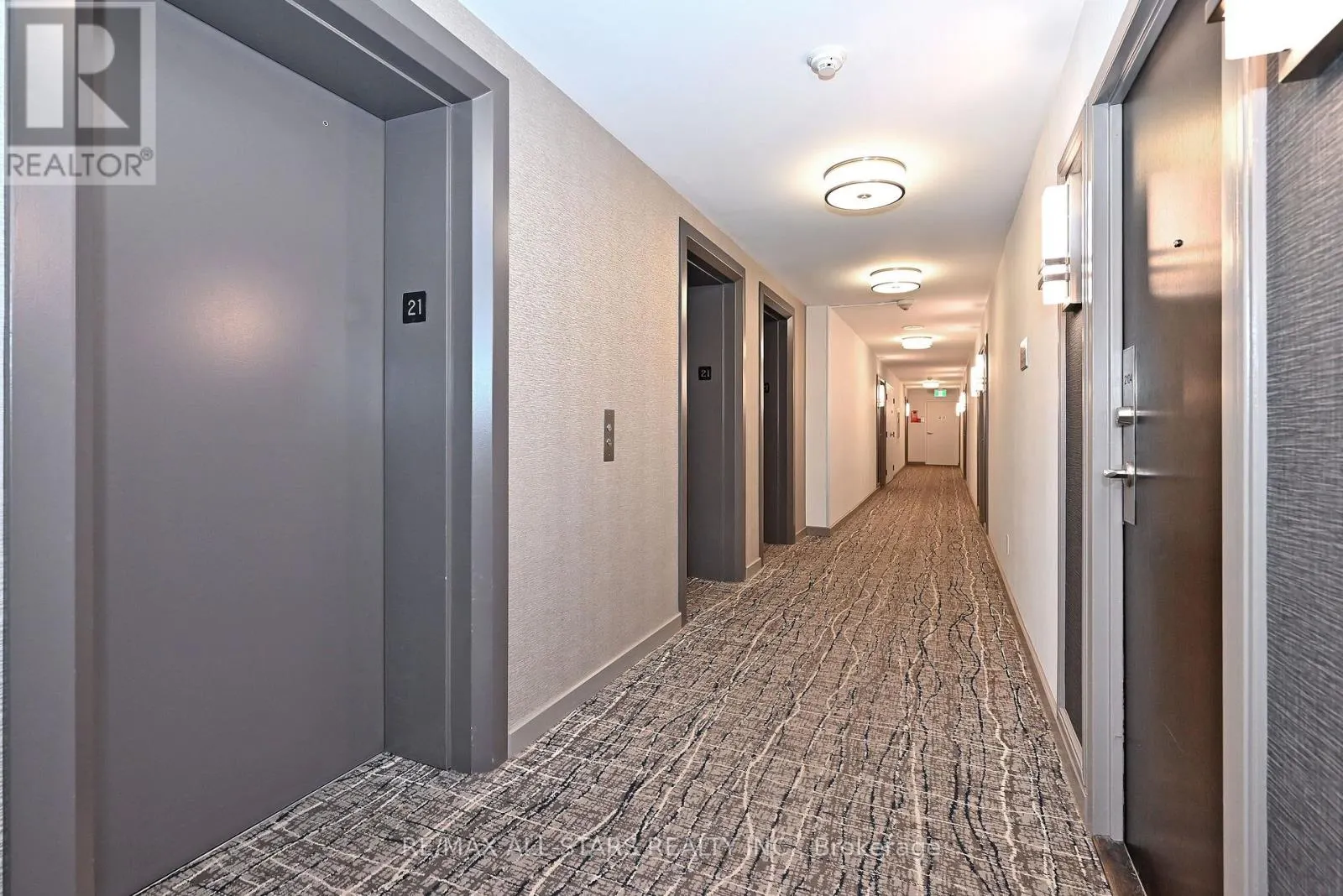 2112 - 15 MAITLAND PLACE