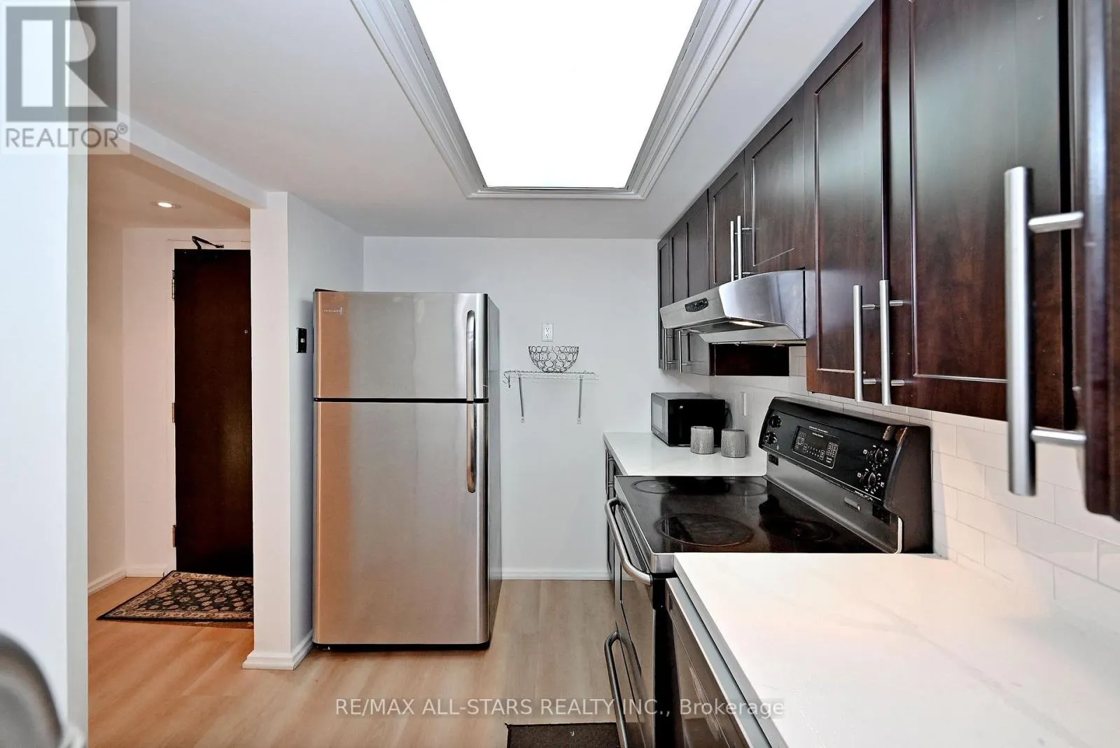 2112 - 15 MAITLAND PLACE