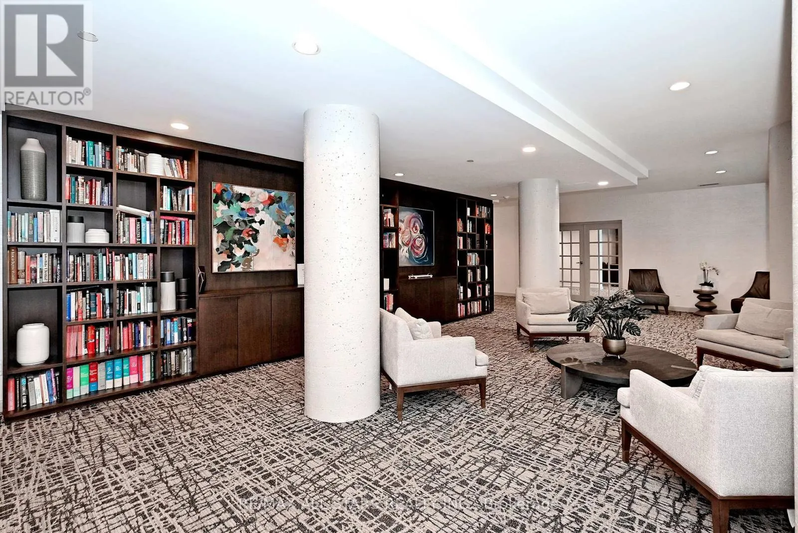 2112 - 15 MAITLAND PLACE