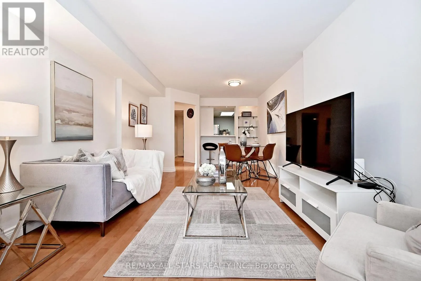 2112 - 15 MAITLAND PLACE