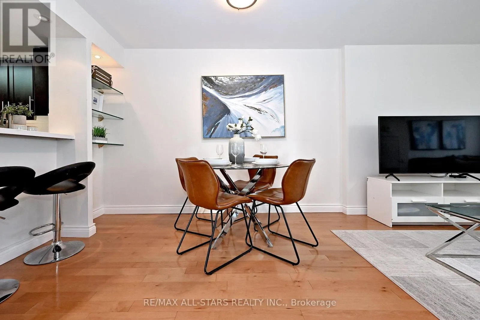 2112 - 15 MAITLAND PLACE