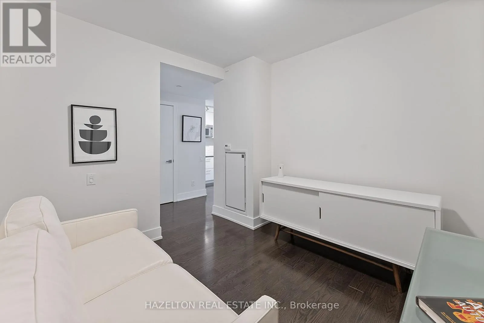 211 - 170 AVENUE ROAD
