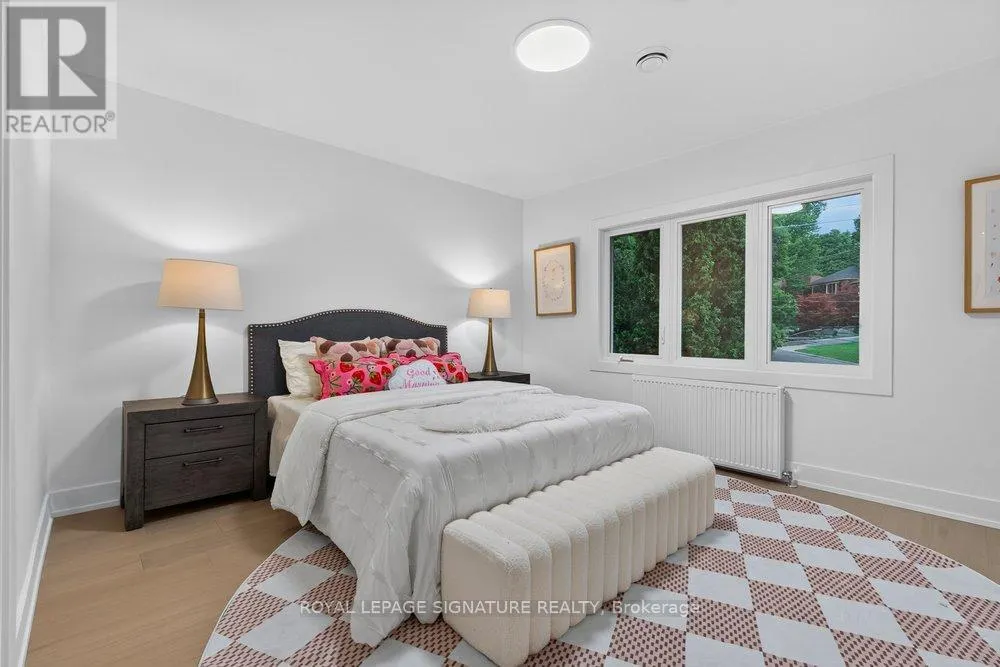 217 CHAPLIN CRESCENT