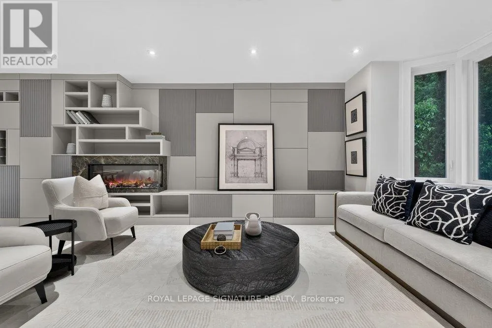 217 CHAPLIN CRESCENT