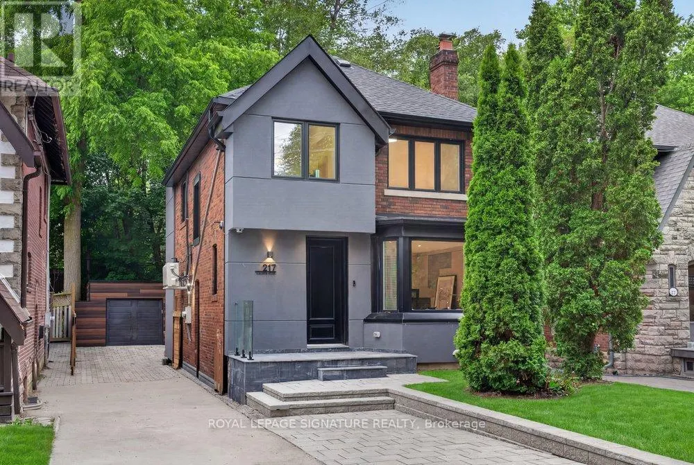217 CHAPLIN CRESCENT