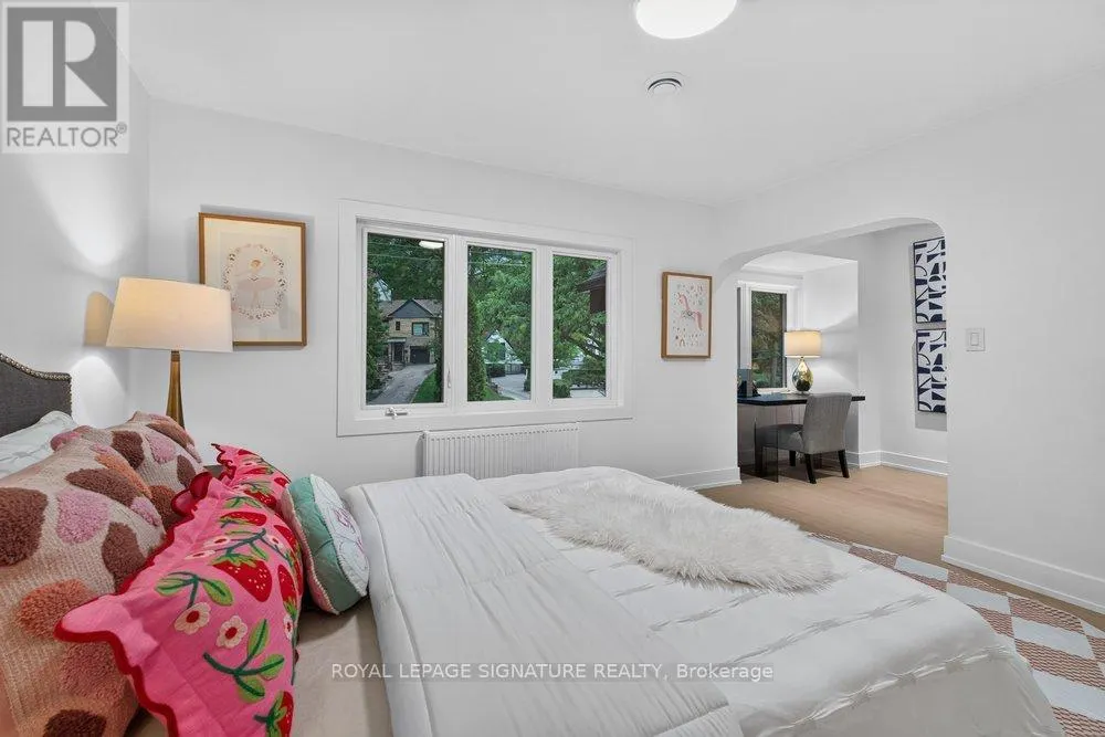 217 CHAPLIN CRESCENT
