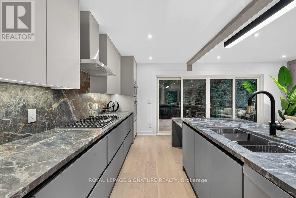 217 CHAPLIN CRESCENT