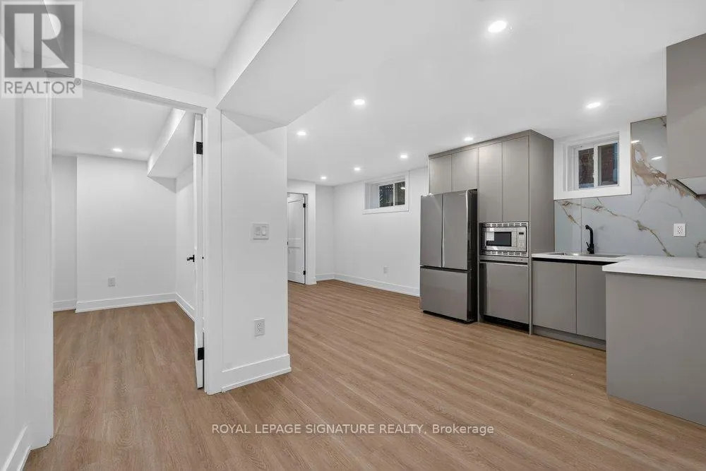 217 CHAPLIN CRESCENT