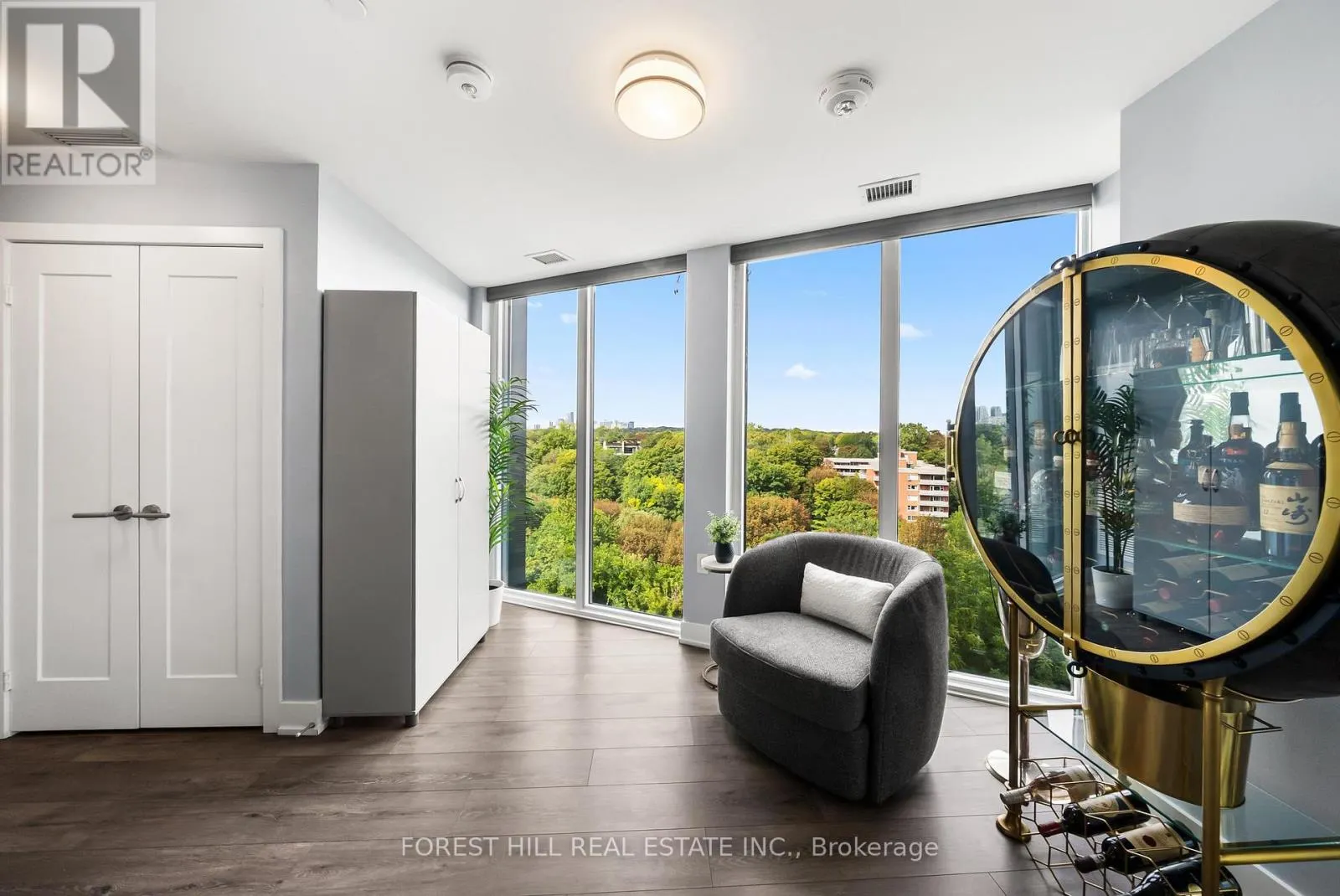 503 - 575 BLOOR STREET E