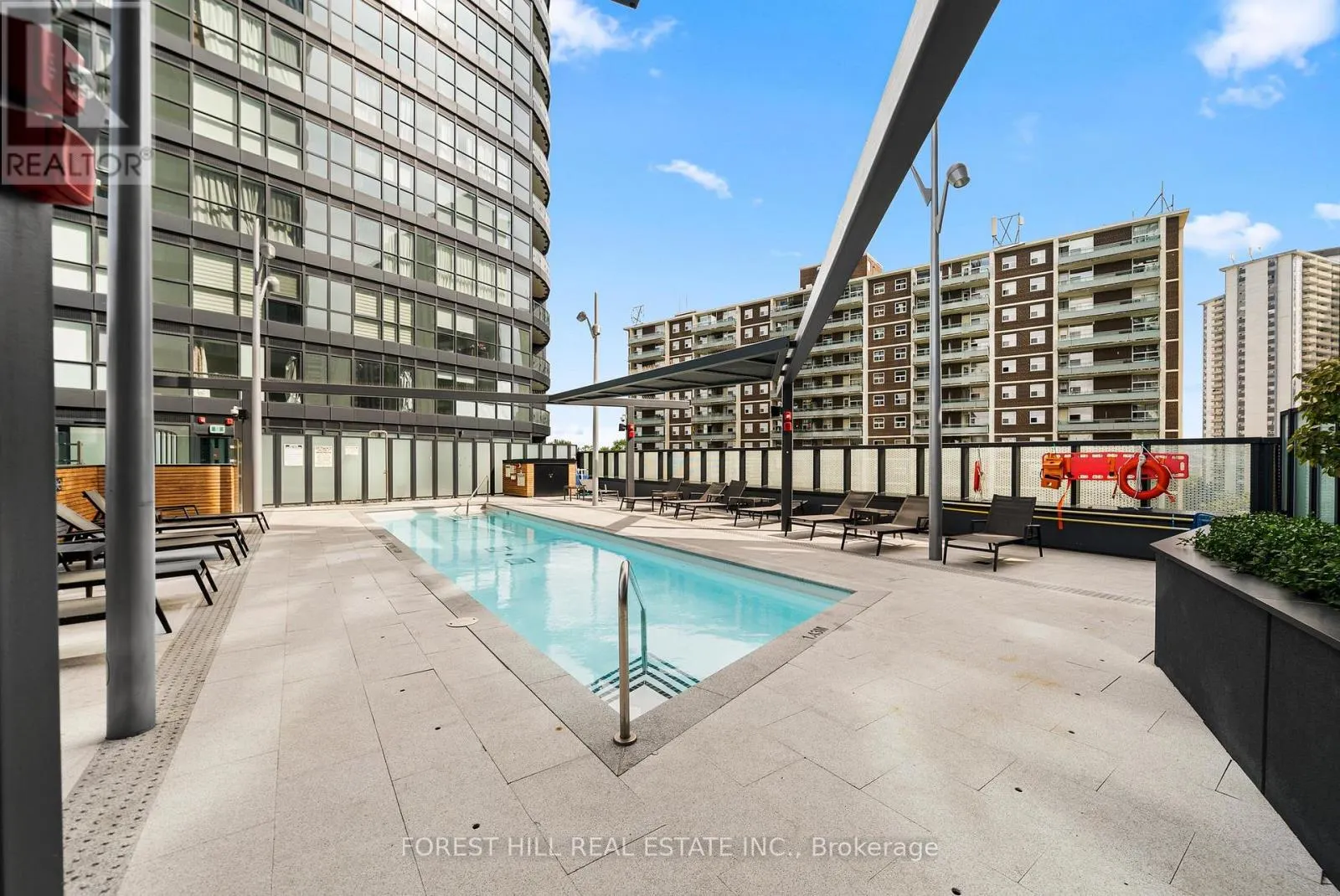 503 - 575 BLOOR STREET E