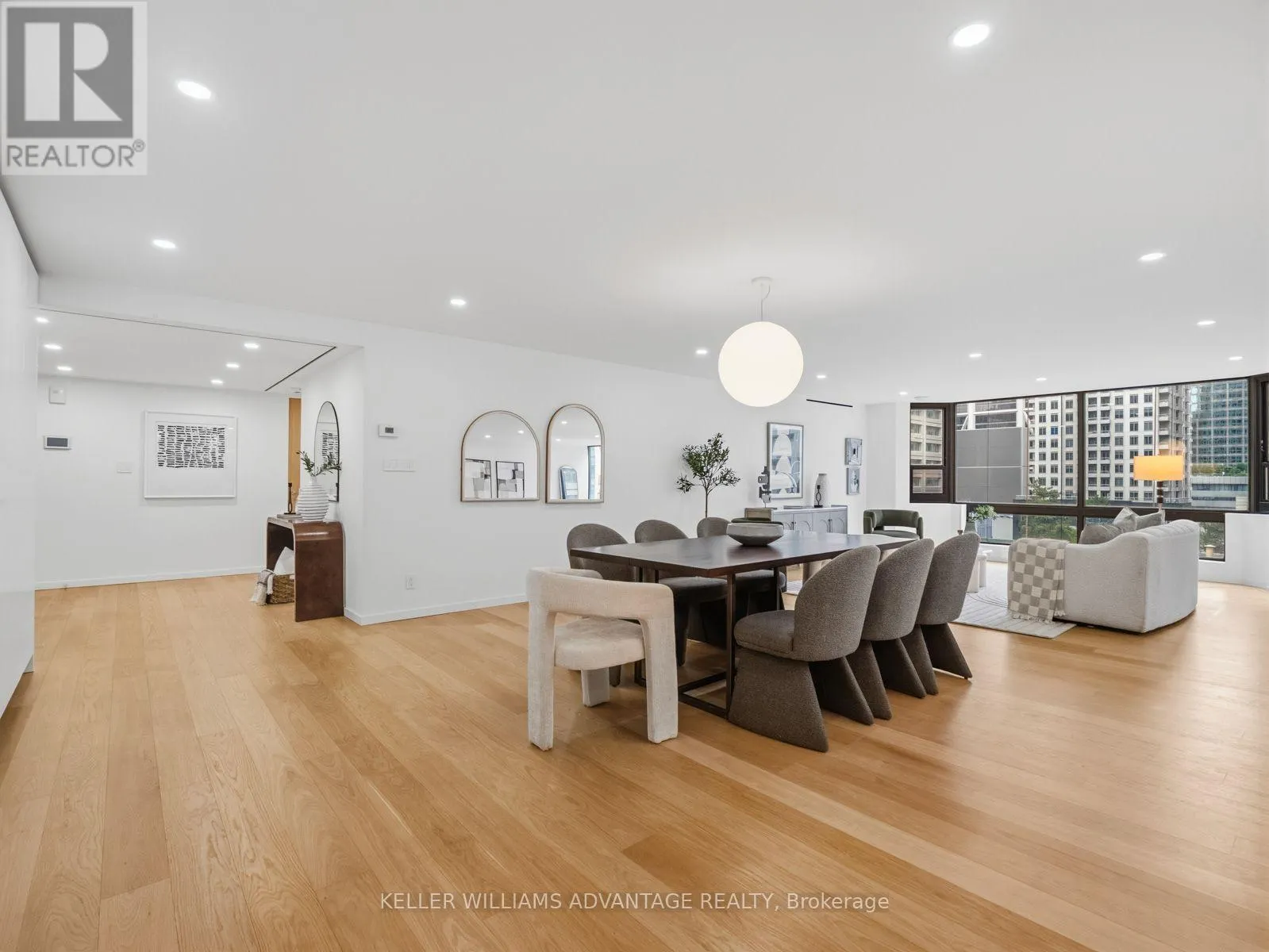 1002 - 1166 BAY STREET