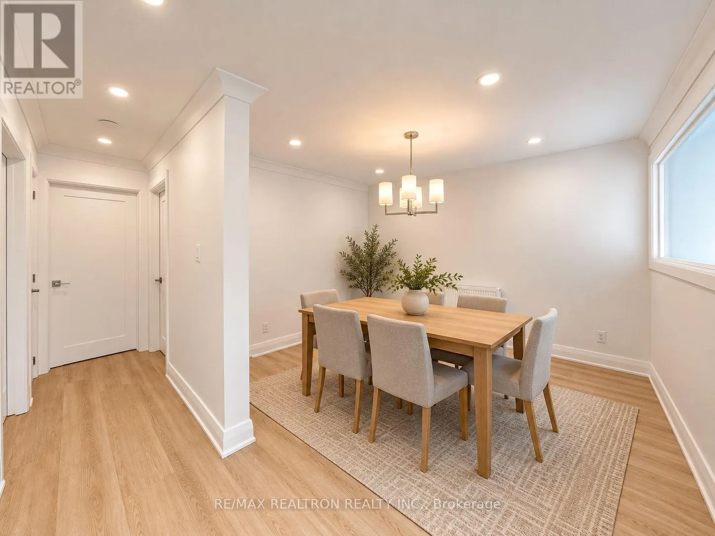 UPPER - 280 GLENFOREST ROAD