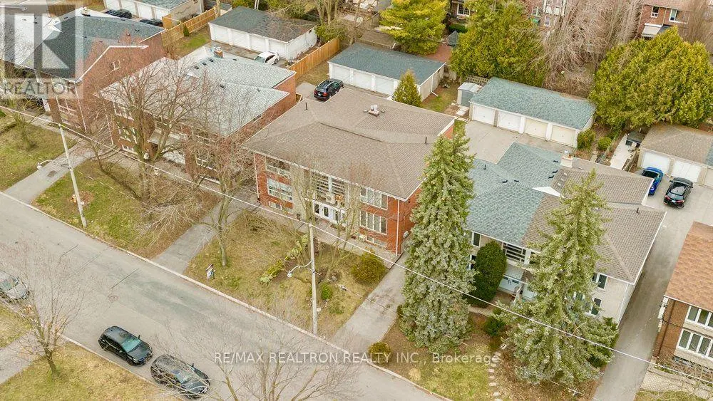 UPPER - 280 GLENFOREST ROAD